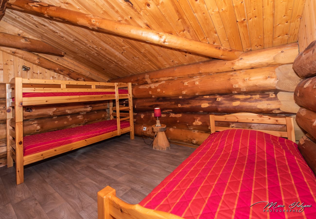 Chalet in La Bresse - 916. Magnifique chalet rondins 14/16p, 220m², 6ch