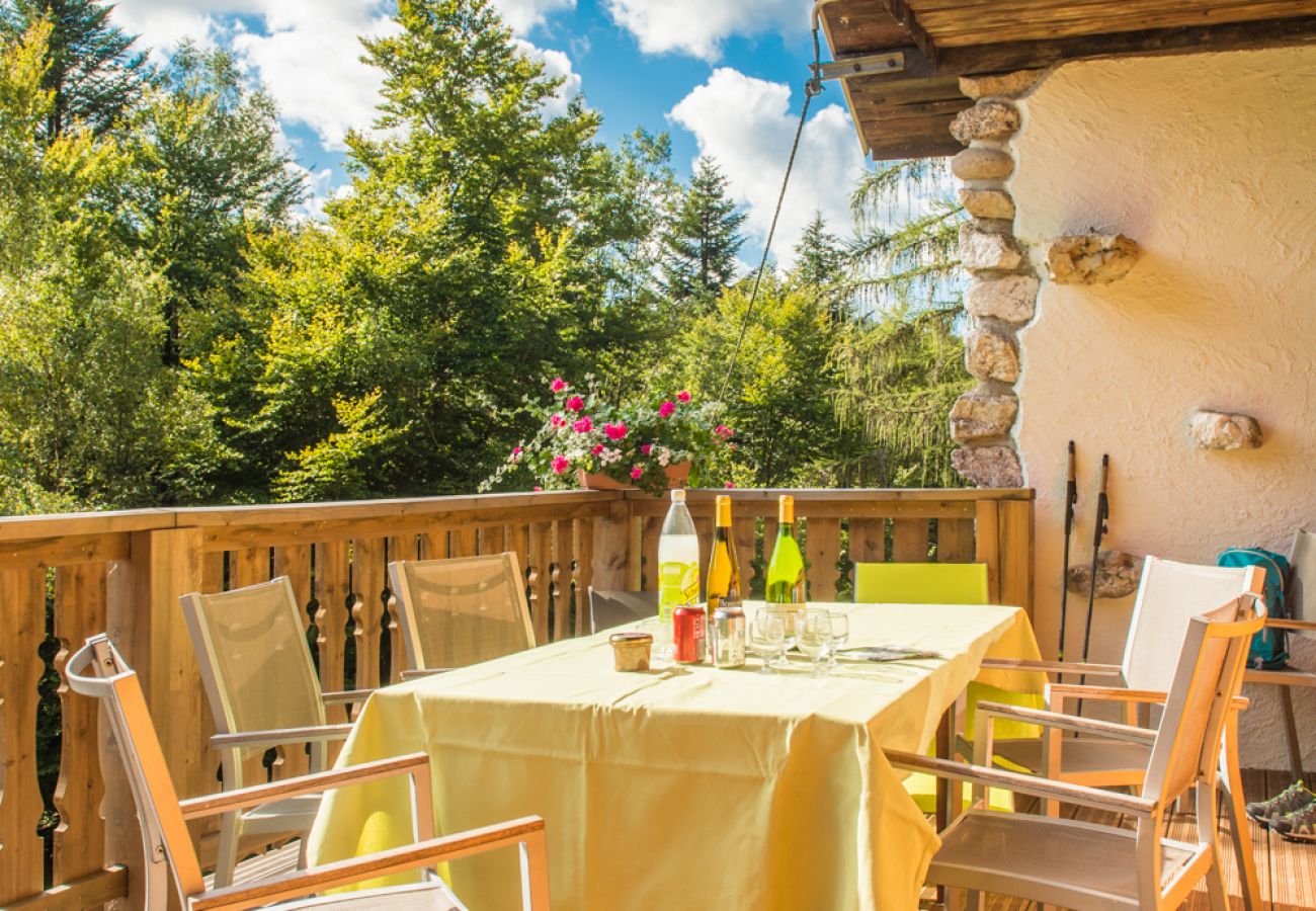 Chalet in La Bresse - 1. Superbe chalet traditionnel en lisière de forêt