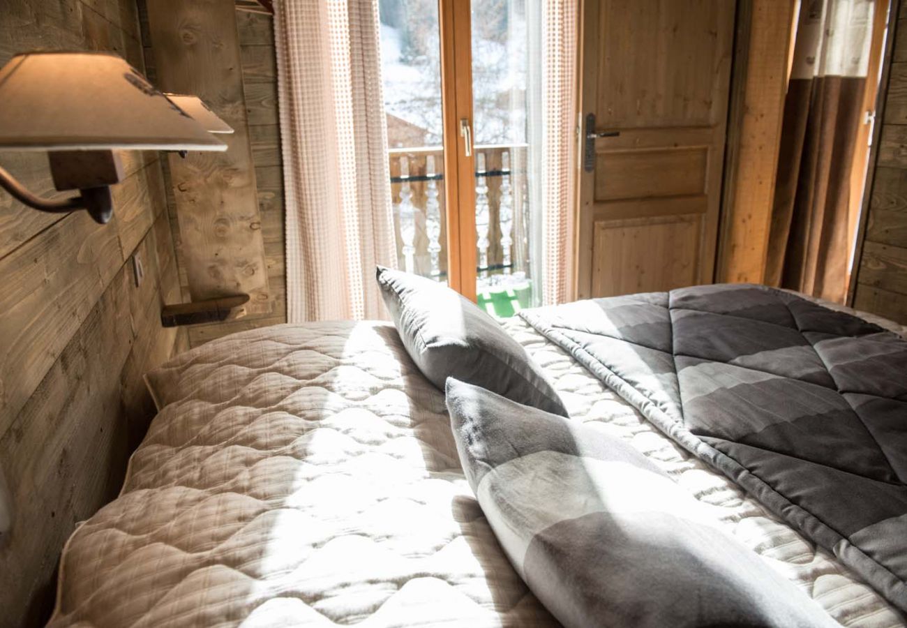 magnifique chambre lumineuse avec balcon