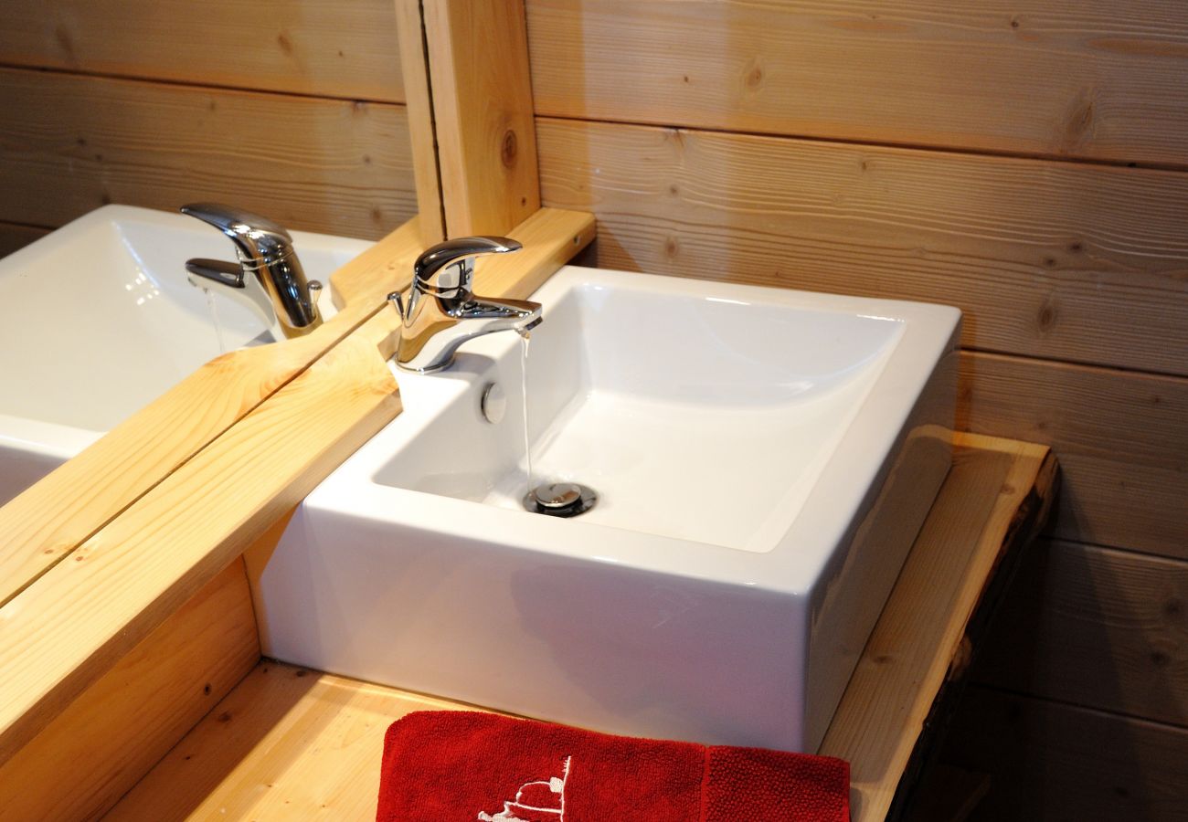 Chalet à La Bresse - 1. Superbe chalet traditionnel en lisière de forêt