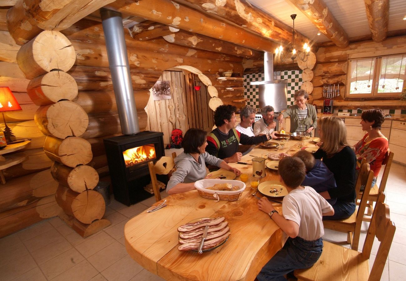 Chalet à La Bresse - 912. Superbe chalet rondins 10/12p, 140m², 4ch