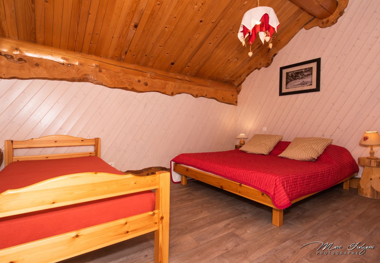 Chalet à La Bresse - 914. Superbe chalet rondin 12/14p 150m² 4ch sauna